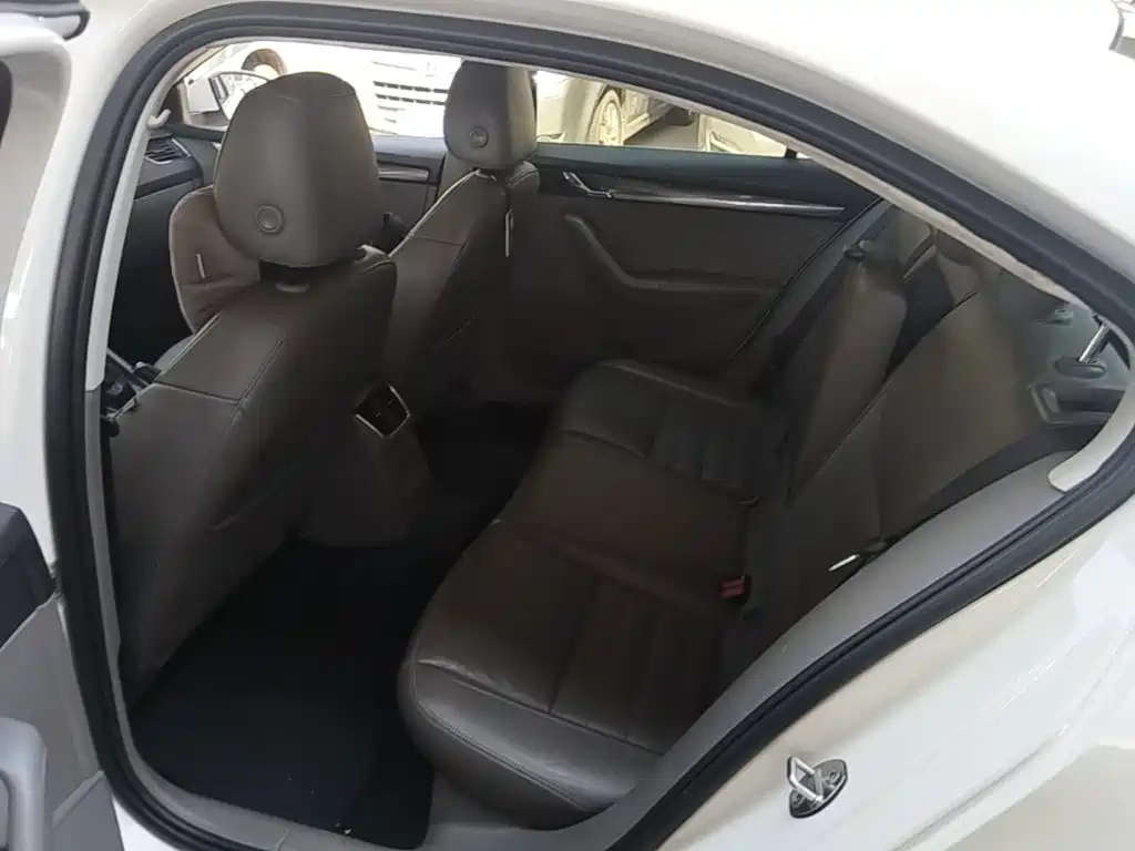 Skoda Octavia — миниатюра 22