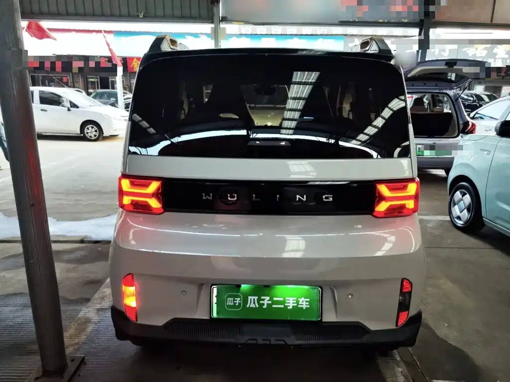 Wuling MINIEV — миниатюра 6