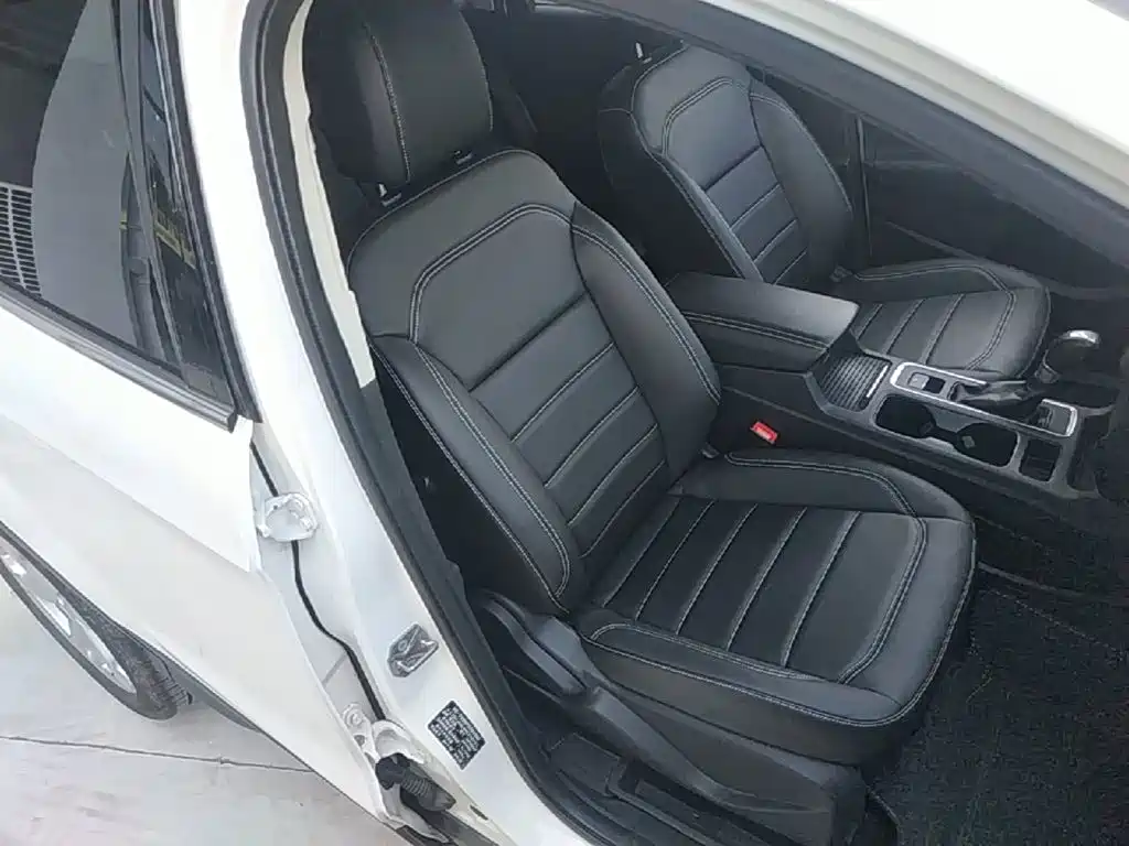 Ford Kuga — миниатюра 25