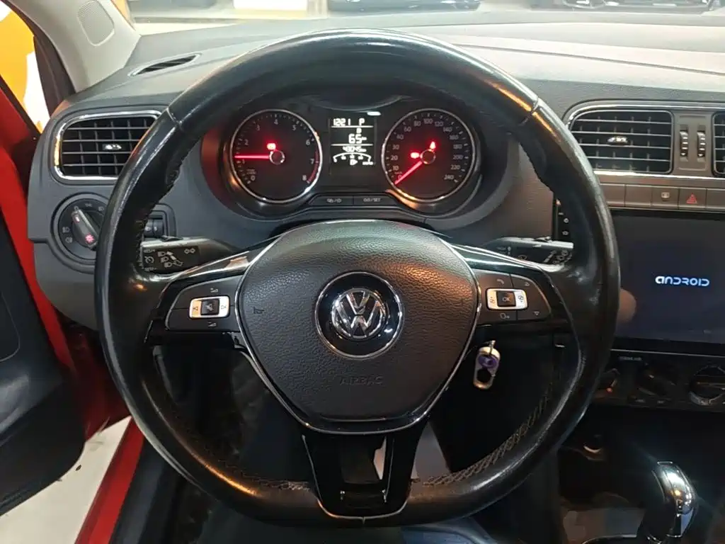 Volkswagen Polo — миниатюра 11