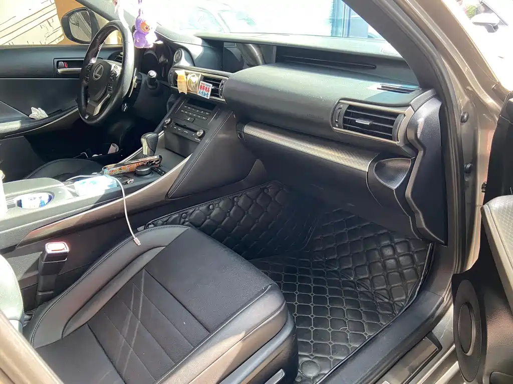 Lexus IS — миниатюра 9