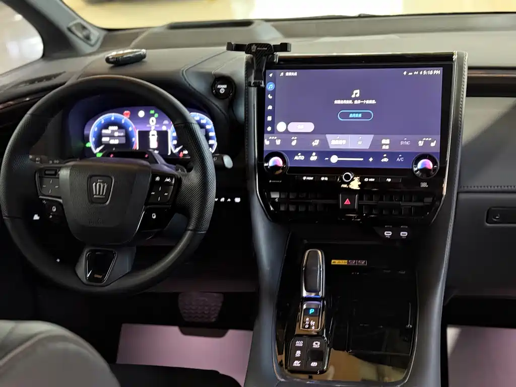 Toyota Vellfire — миниатюра 14