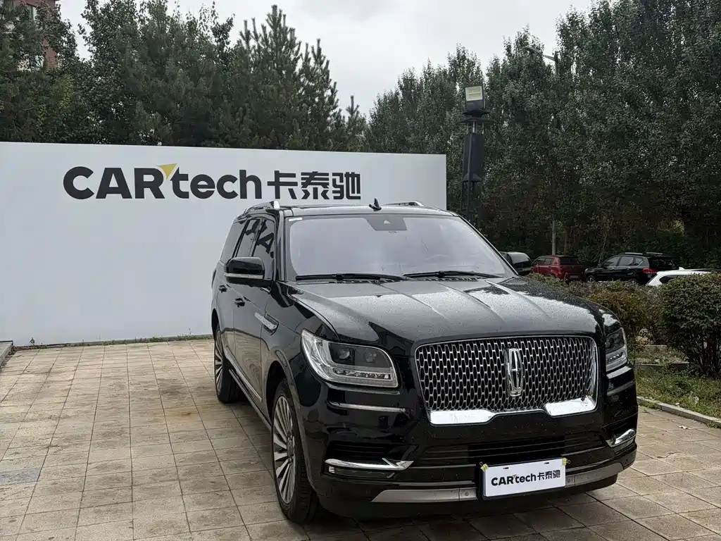 Lincoln Navigator — миниатюра 2