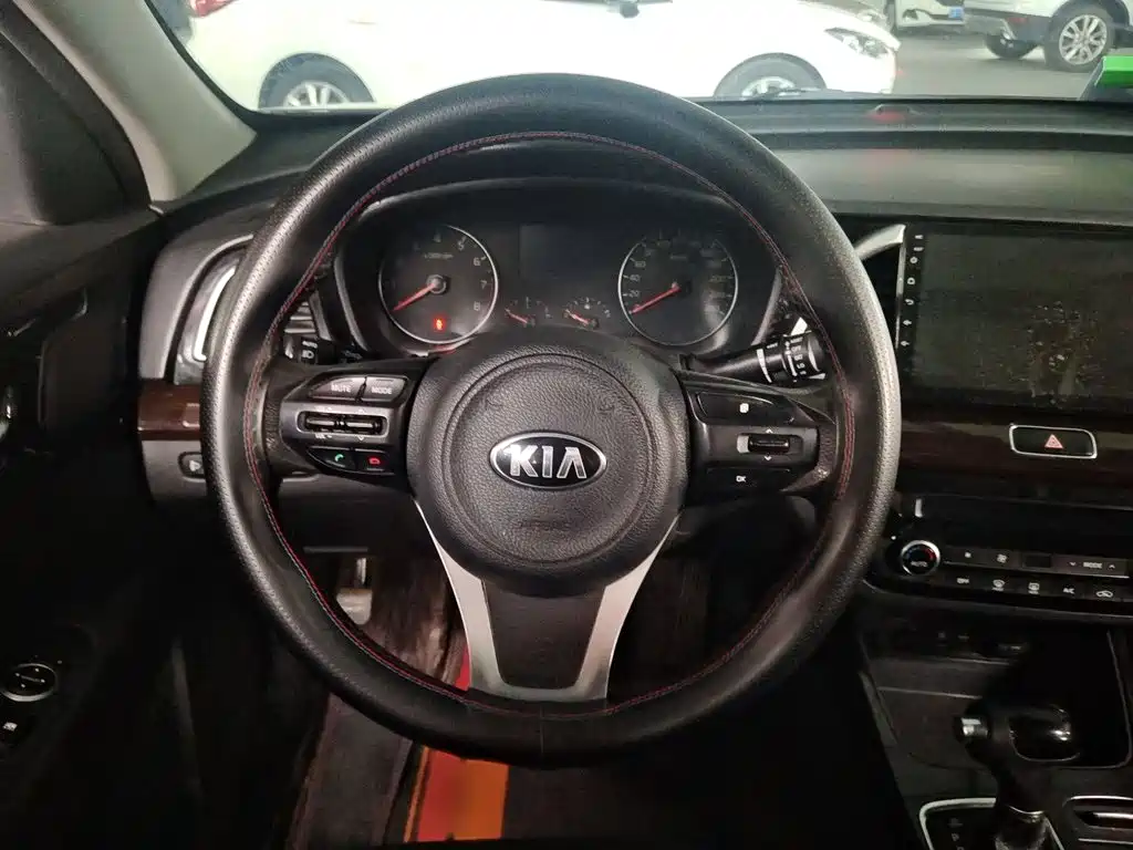 Kia K4 — миниатюра 14