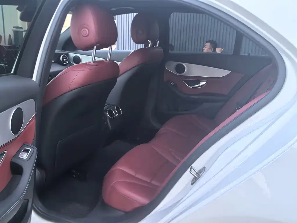 Mercedes-Benz C-Class — миниатюра 8