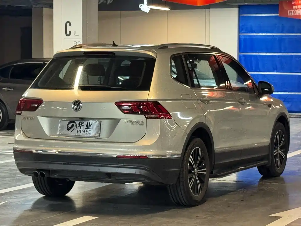 Volkswagen Tiguan L L 2019 330TSI AT Comfort VI