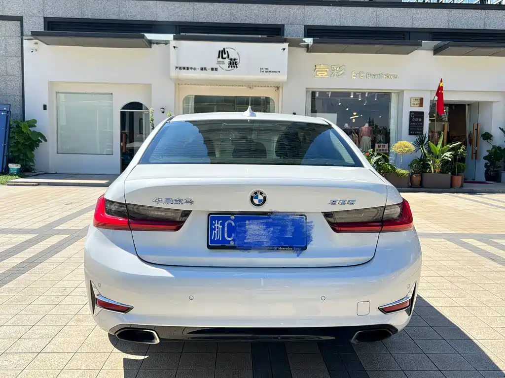 BMW 3 Series — миниатюра 13