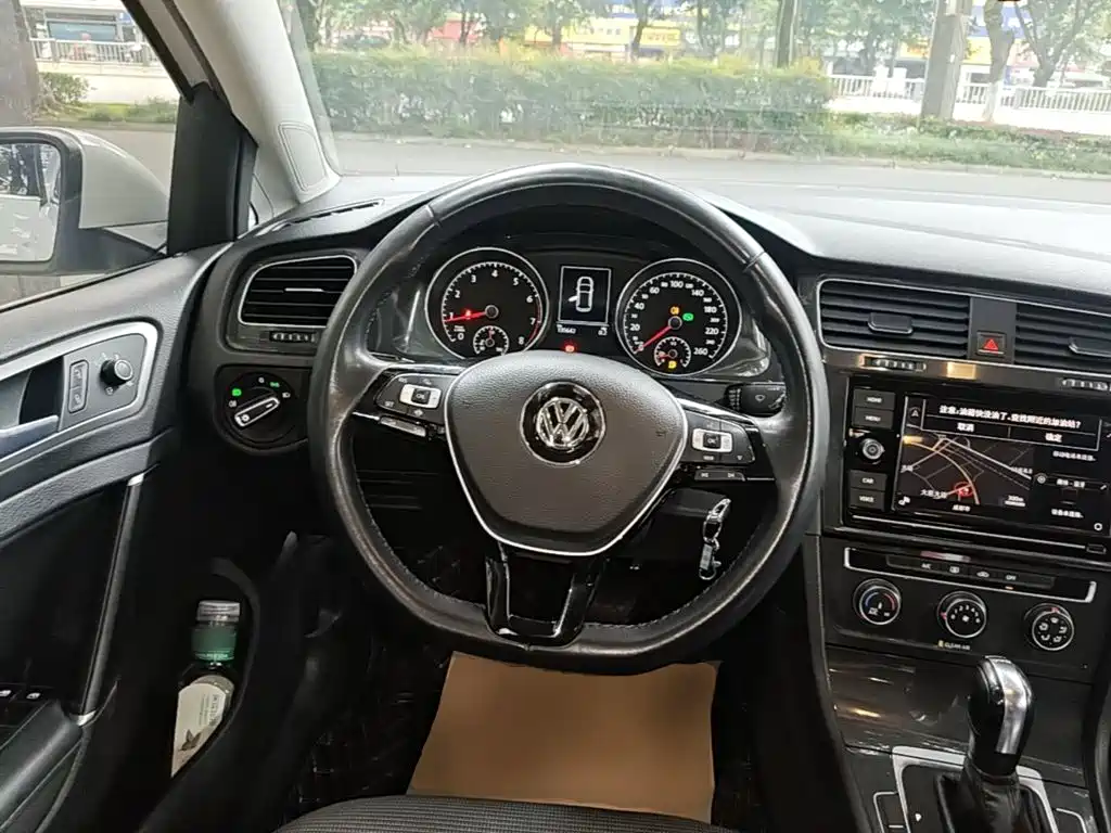 Volkswagen Golf — миниатюра 11