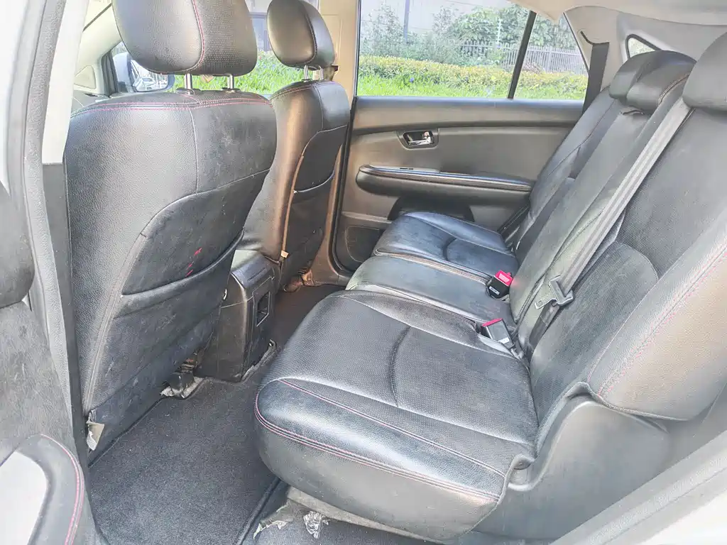 BYD S6 2014 2.0L MT Luxury 7 мест