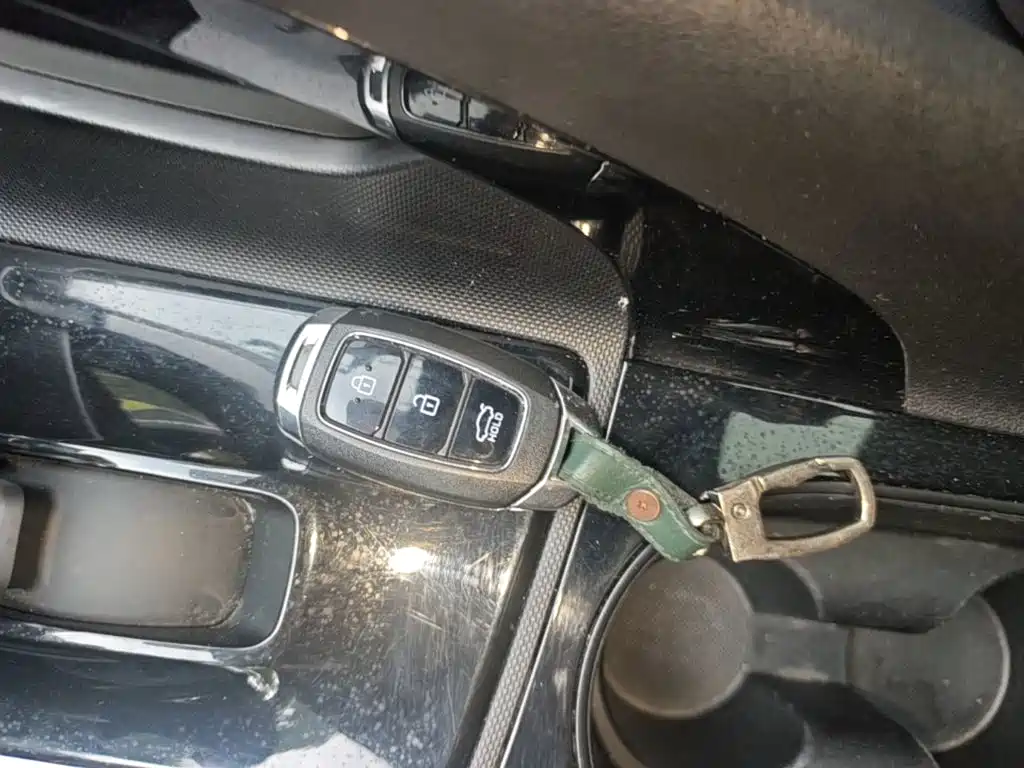 Hyundai Elantra — миниатюра 9