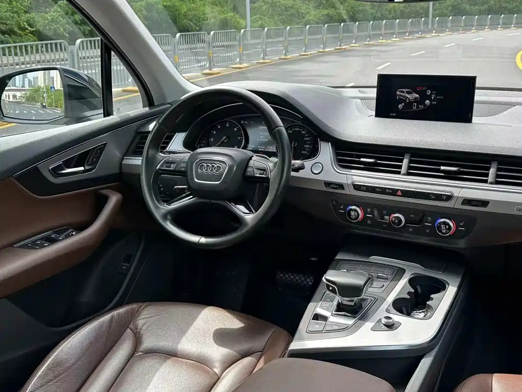 Audi Q7 — миниатюра 11