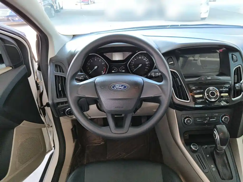 Ford Focus — миниатюра 11