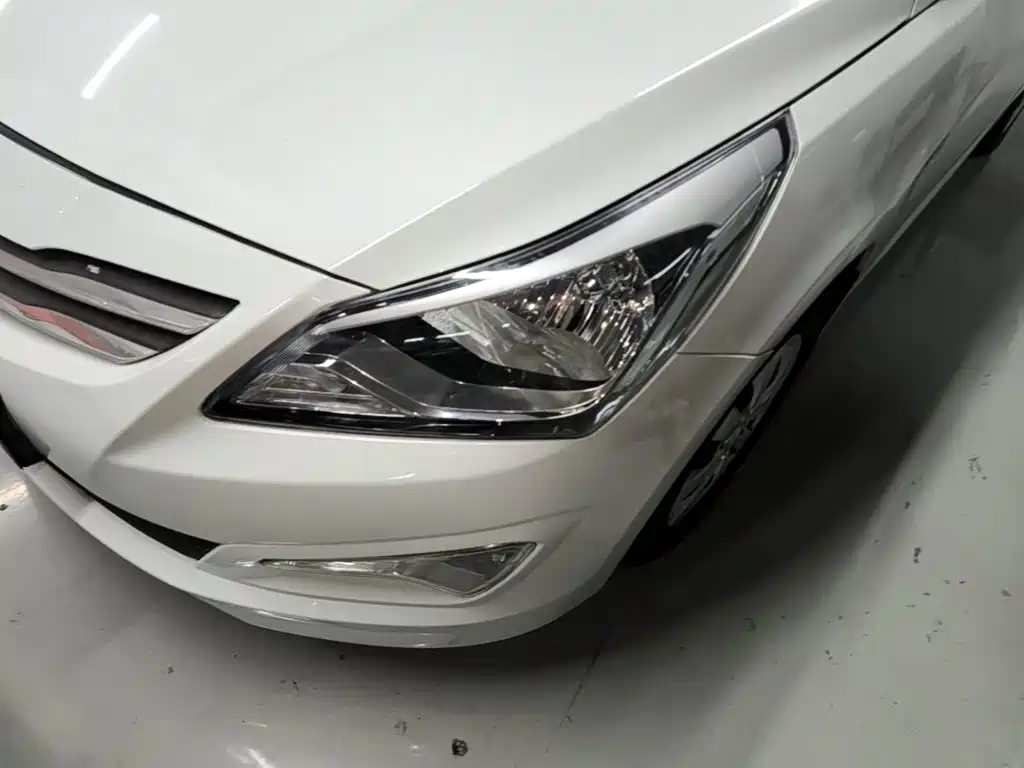 Hyundai Verna — миниатюра 24