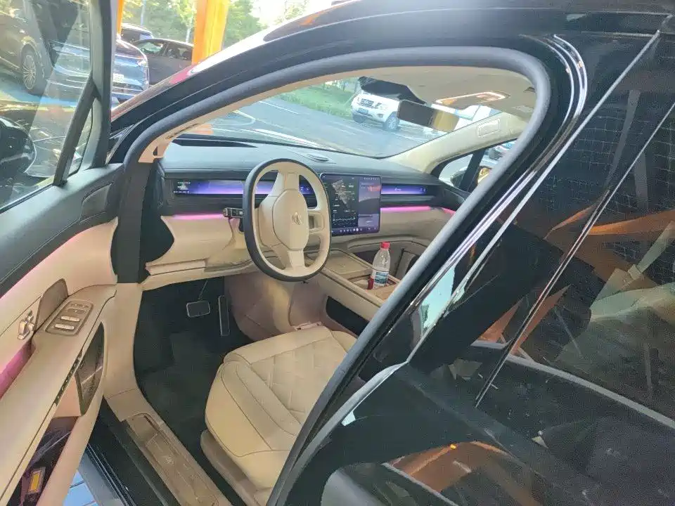 NIO ES8 — миниатюра 4