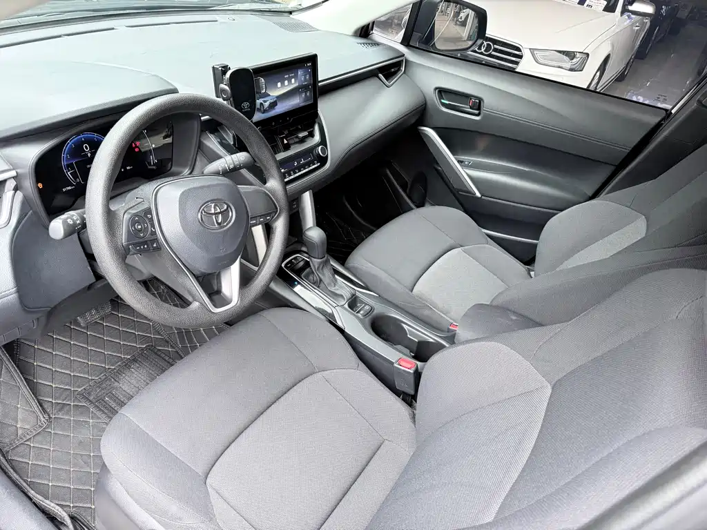 Toyota Frontlander 2.0L CVT Elite Edition, фото 5