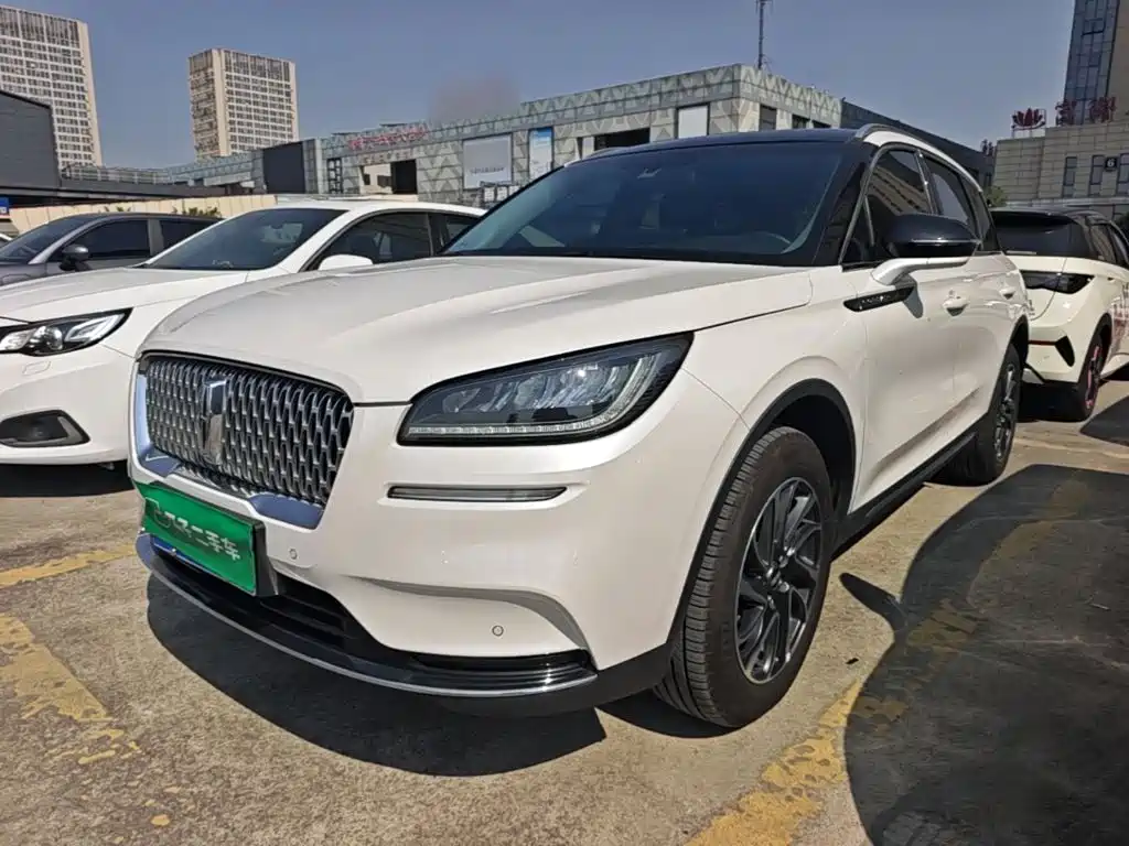 Lincoln Corsair — миниатюра 2