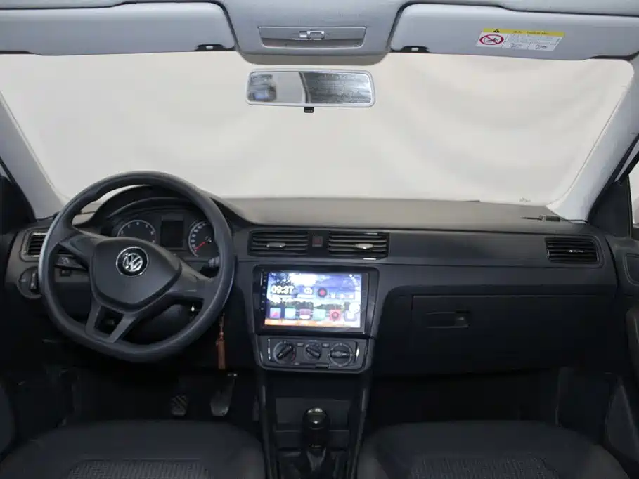 Volkswagen Santana — миниатюра 9