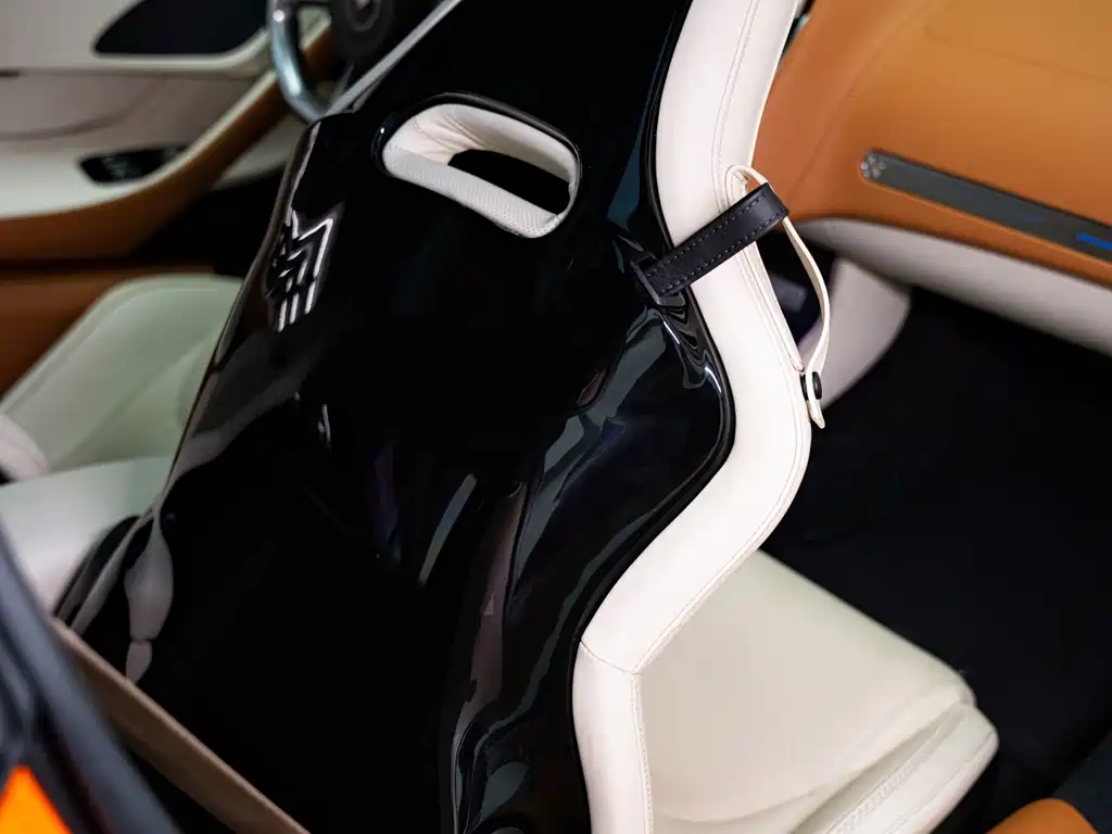 McLaren GT — миниатюра 19