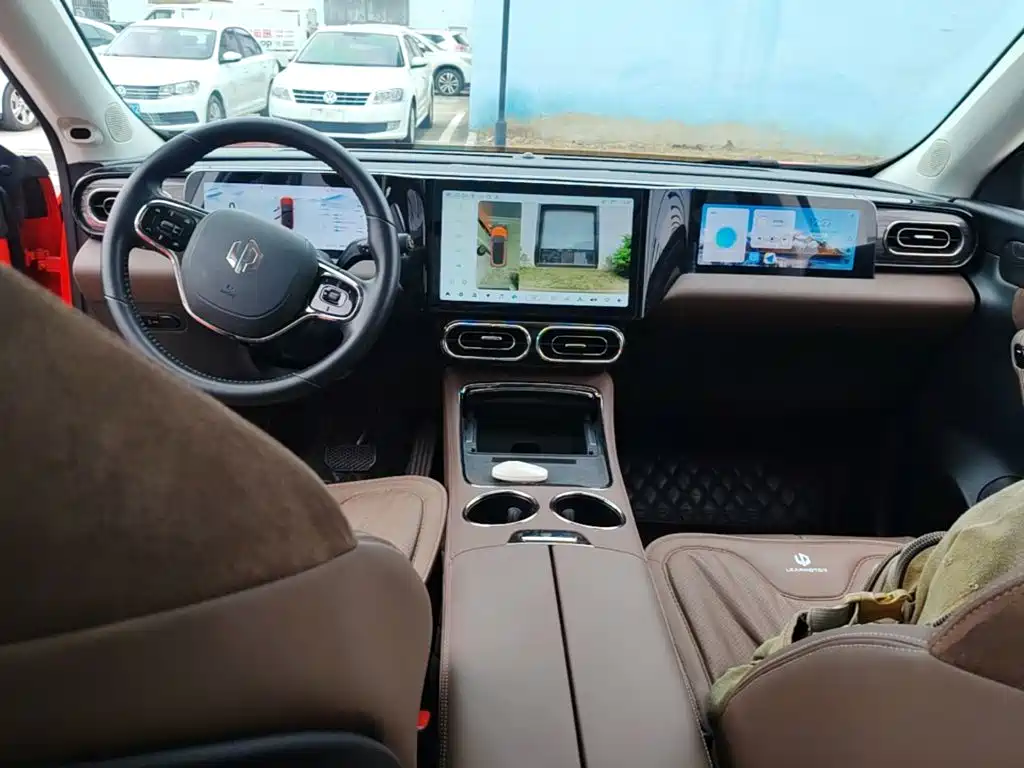 Leapmotor Leapmotor C11 — миниатюра 10