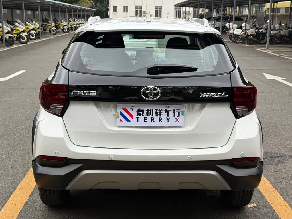 TOYOTA YARIS L ZHIXUAN