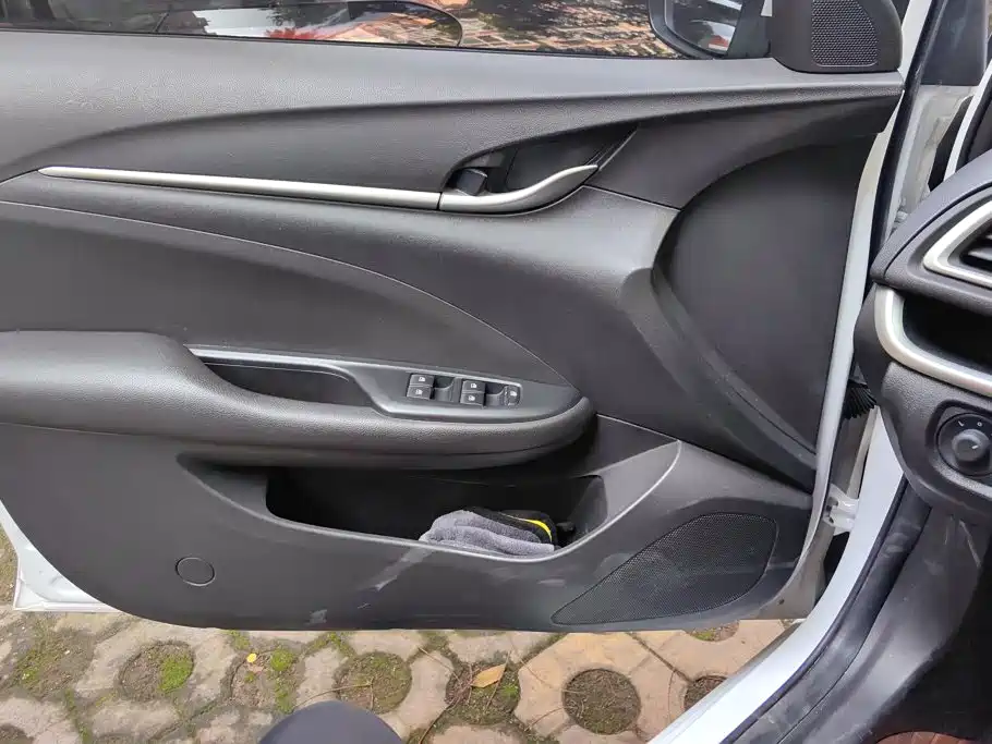 Buick Excelle — миниатюра 7