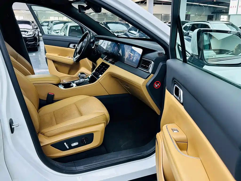 Li Auto Li ONE — миниатюра 8