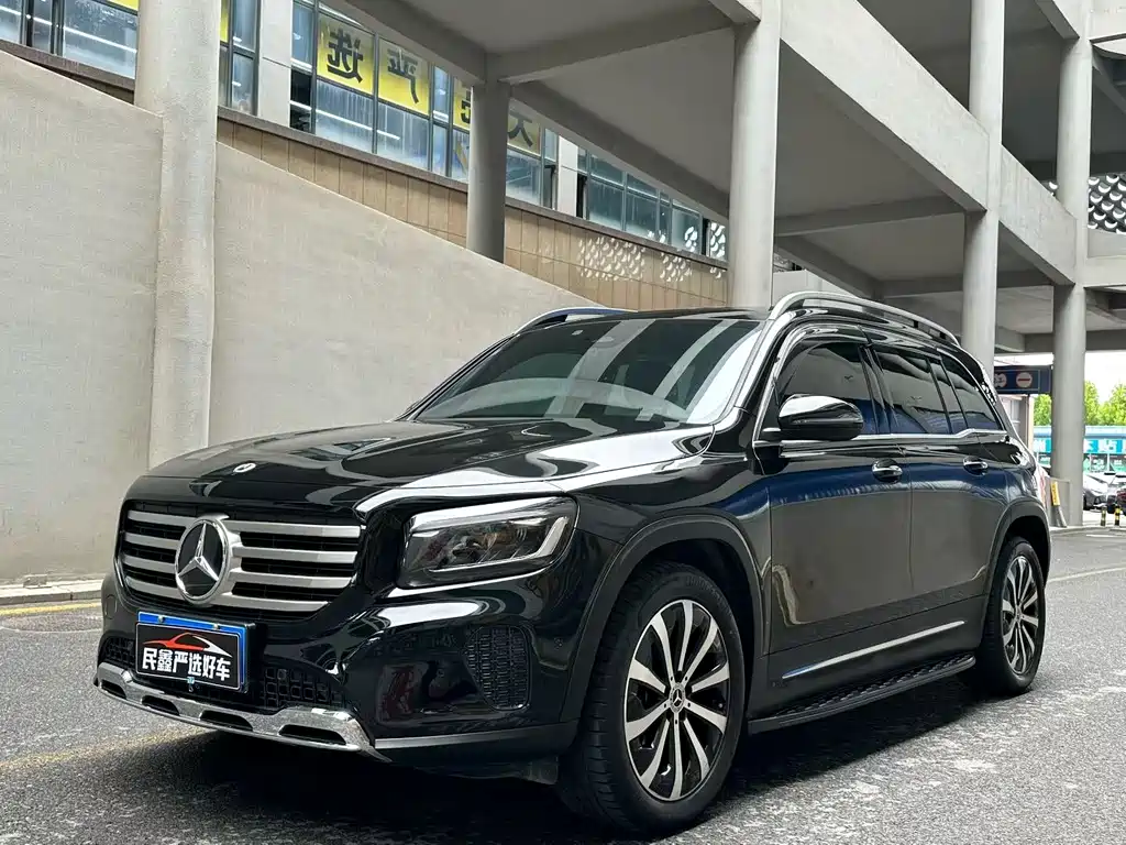 MERCEDES-BENZ GLB