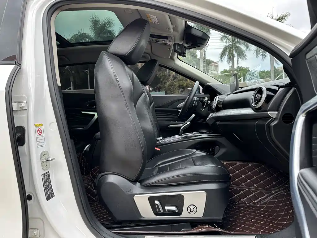 WEI PAI WEI BRAND VV7