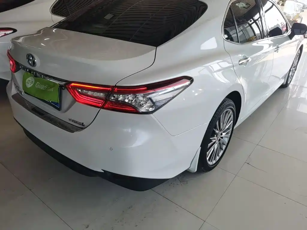 Toyota Camry — миниатюра 8