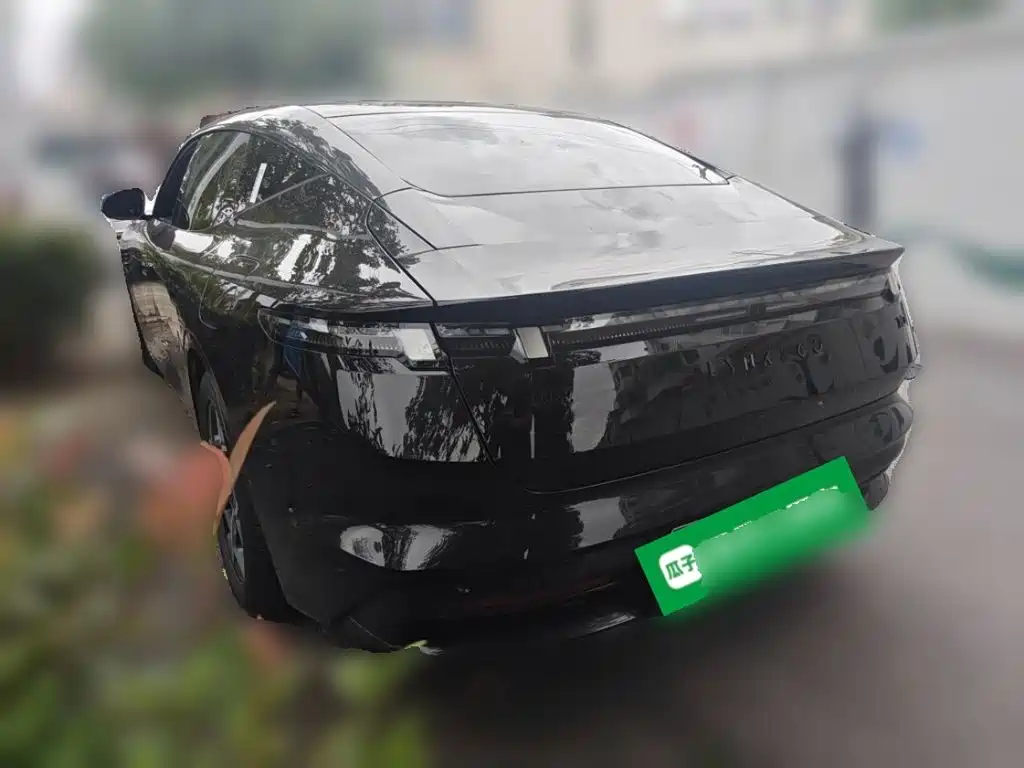Lynk & Co 10 — миниатюра 4