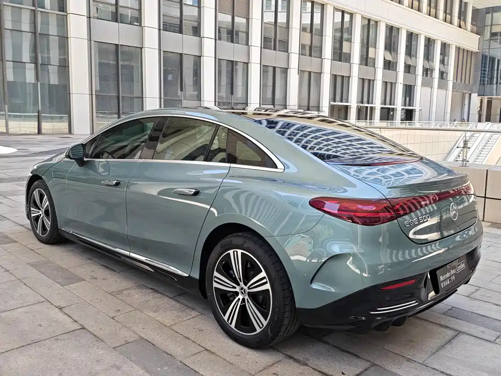 Mercedes-Benz EQE 2026 500 4MATIC