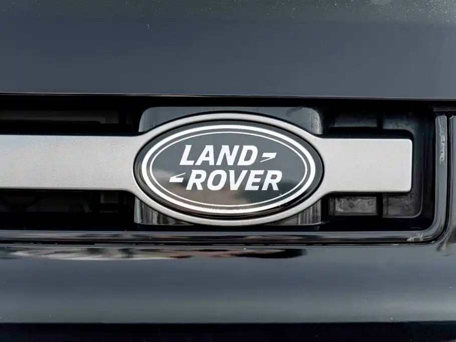 Land Rover Land Rover Defender 2025 110 3.0T P400 X-Dynamic SE