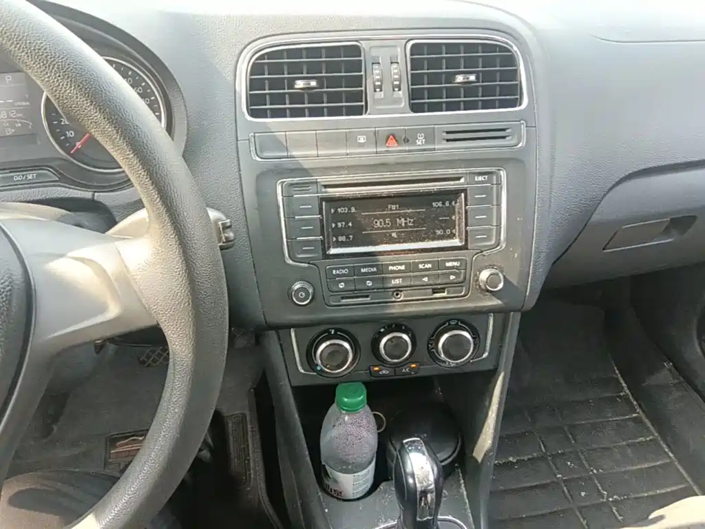 Volkswagen Polo — миниатюра 18