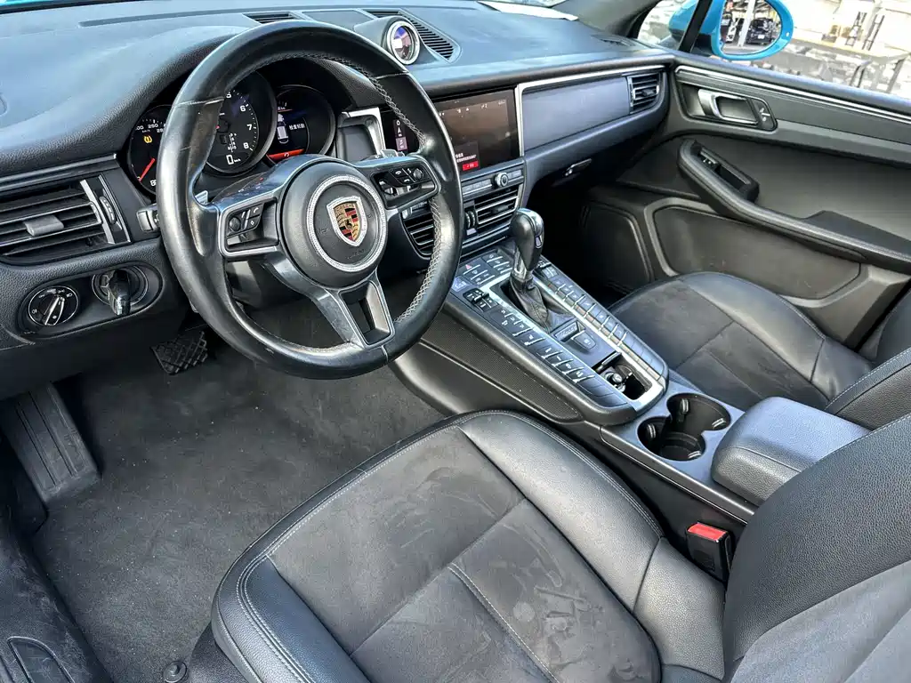 Porsche Macan — миниатюра 13