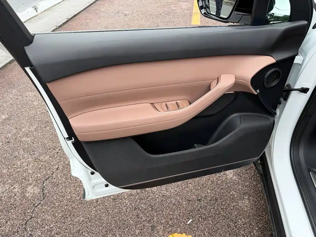 NIO ES6 — миниатюра 6