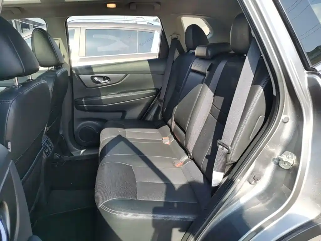 Nissan X-Trail — миниатюра 17