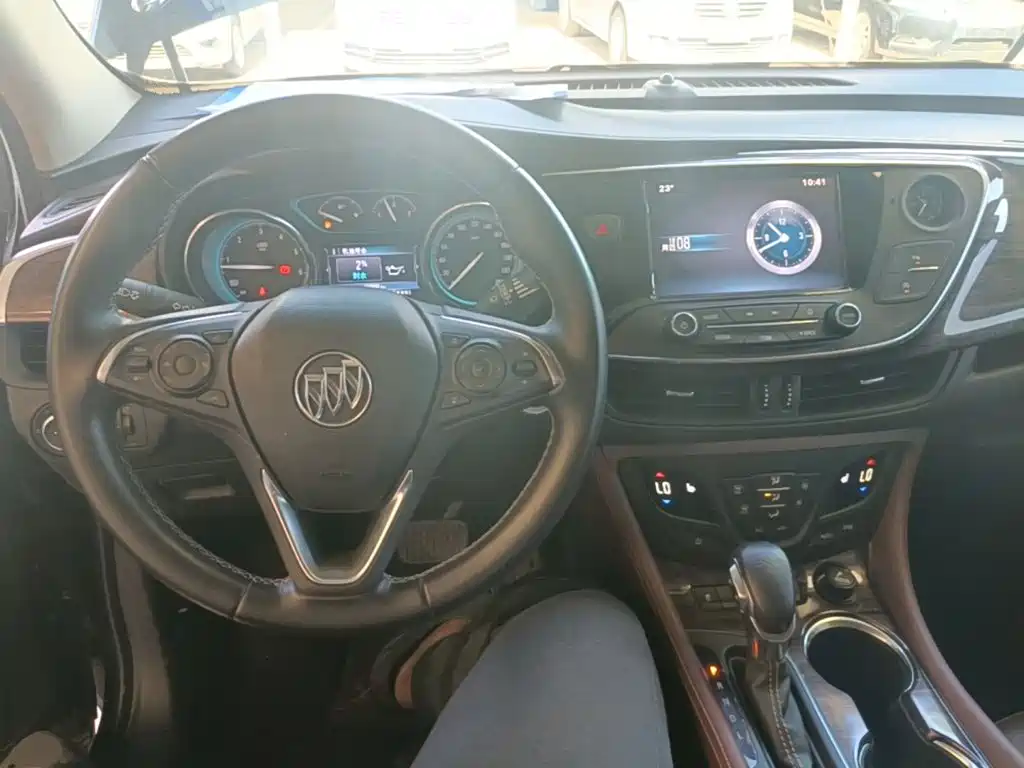 Buick Envision Plus — миниатюра 10
