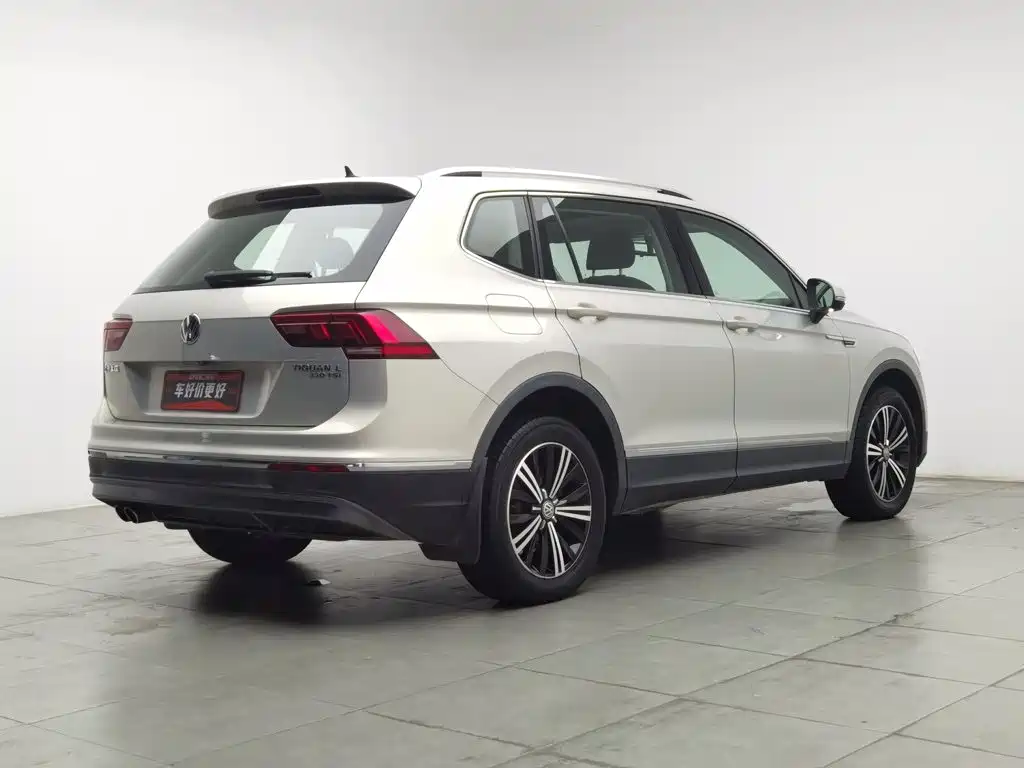 Volkswagen Tiguan L — миниатюра 2