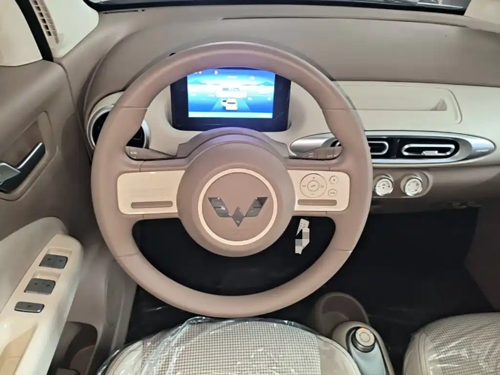 Wuling MINIEV — миниатюра 11