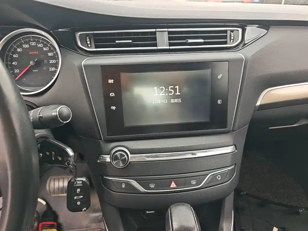 Peugeot 408 — миниатюра 13