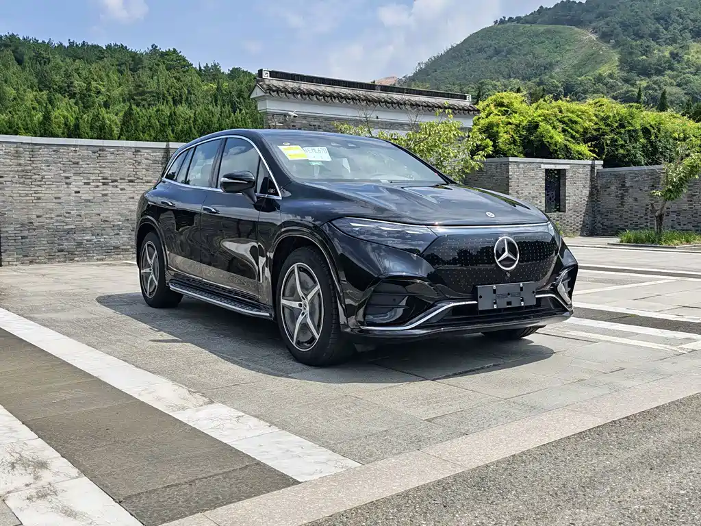Mercedes-Benz EQS SUV — миниатюра 3