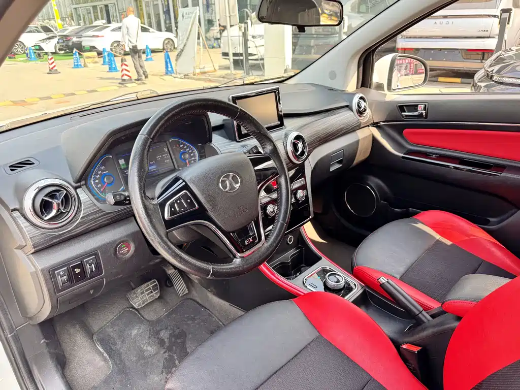 BAIC New Energy EX — миниатюра 5