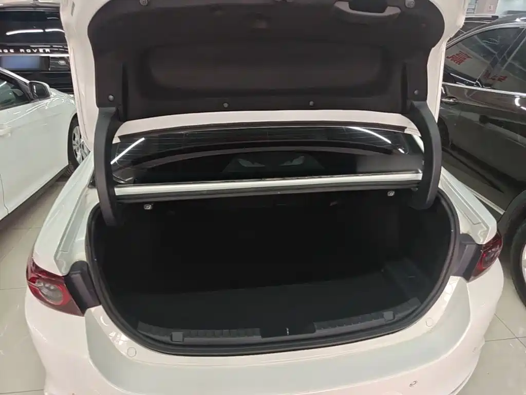 Mazda 3 Axela — миниатюра 19