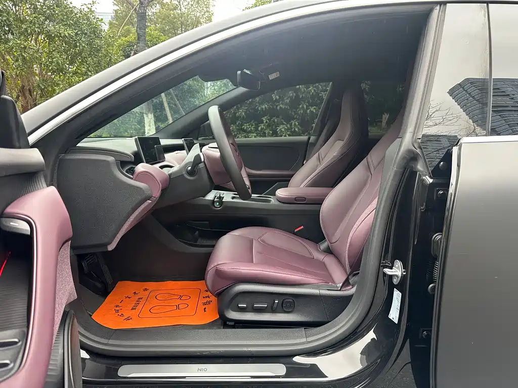 NIO NIO ET5T
