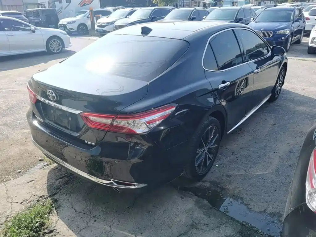 Toyota Camry — миниатюра 7