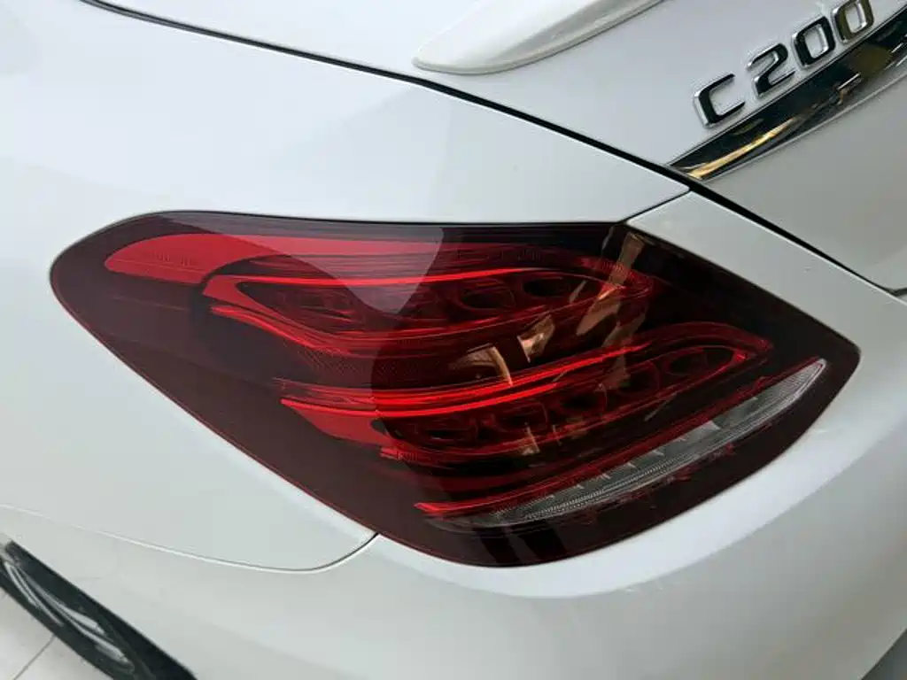 Mercedes-Benz C-Class — миниатюра 14