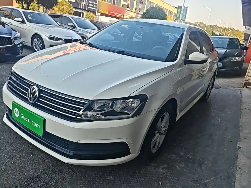 Volkswagen Lavida — миниатюра 2