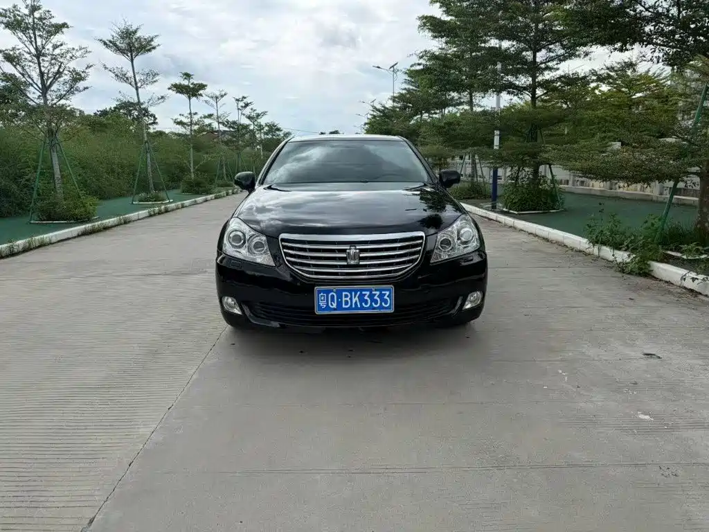 Toyota Crown — миниатюра 2