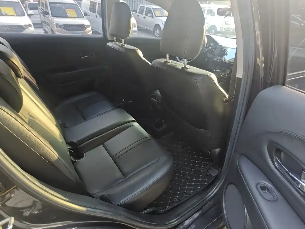 Honda Vezel — миниатюра 10