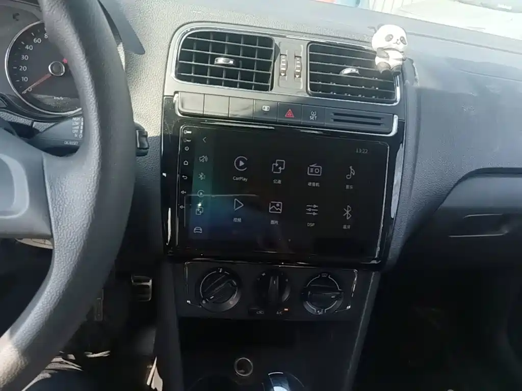 Volkswagen Polo — миниатюра 13